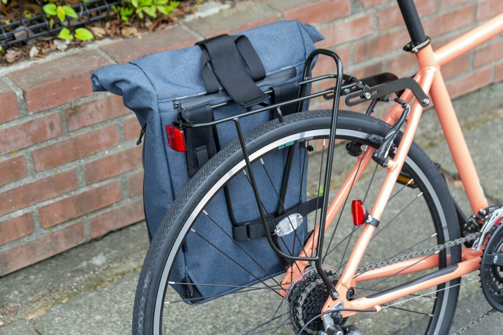 荷物があっても背中が蒸れない クロスバイクに リアキャリア サイドバッグ という選択肢 Bri Chan